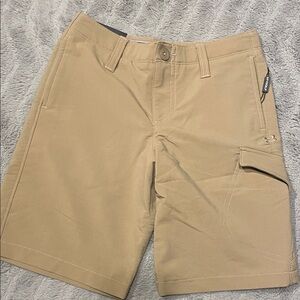 Under Armour Youth 8 Shorts NWT
